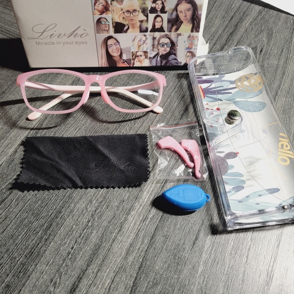 Blue Light Blocking Glasses - Picture 3 of 6